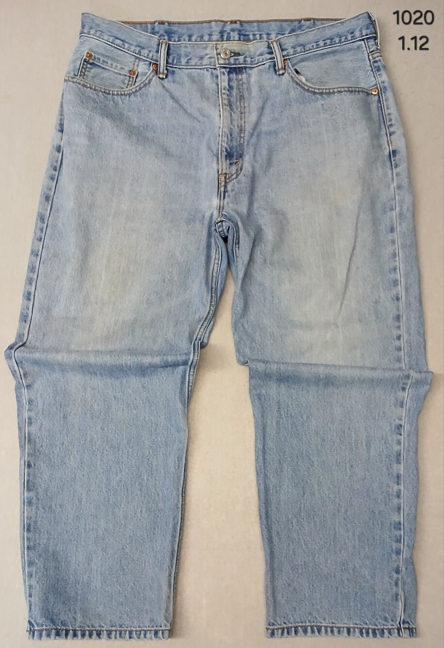 Levis 550 (40x30) Relaxed Fit Straight Leg Light Denim Jeans